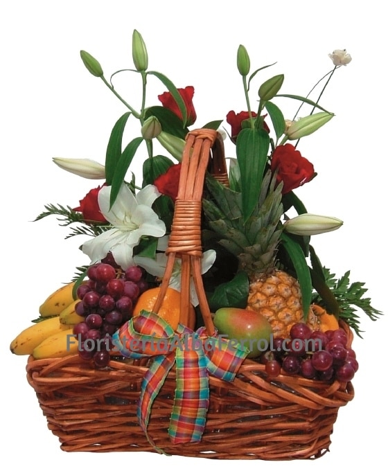 cesta de frutas con flores